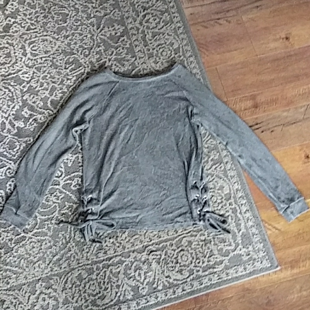 Sweater - Picture 2 of 4